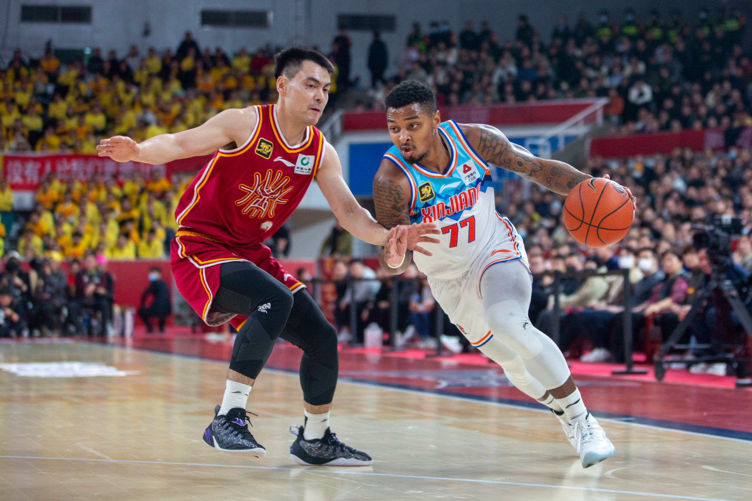 九游娱乐包含国际比赛日突围战来临，新疆广汇围绕全明星赛队长鼓劲，压力陡增，训练强度明显提升的词条